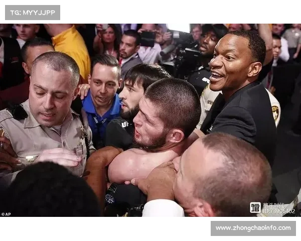 KM冠军赛中国嘴炮阿合江展现降服技，首回合战胜俄罗斯选手